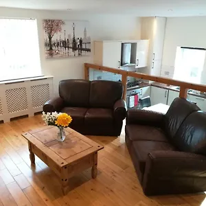 https://stunning-ground-floor-2-bedroom-apartment.cardiffhotelswales.com
