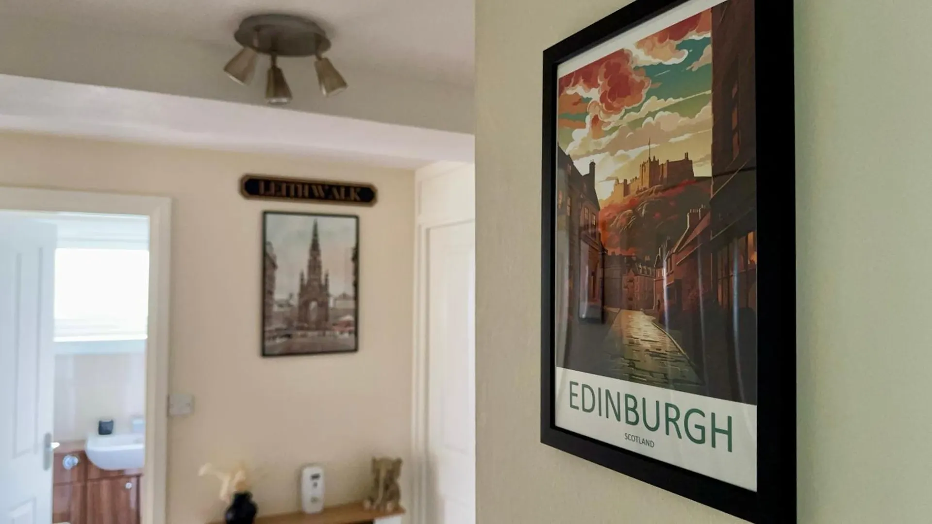 The Red Door, Two-Bedrooms Apartment Edinburgh